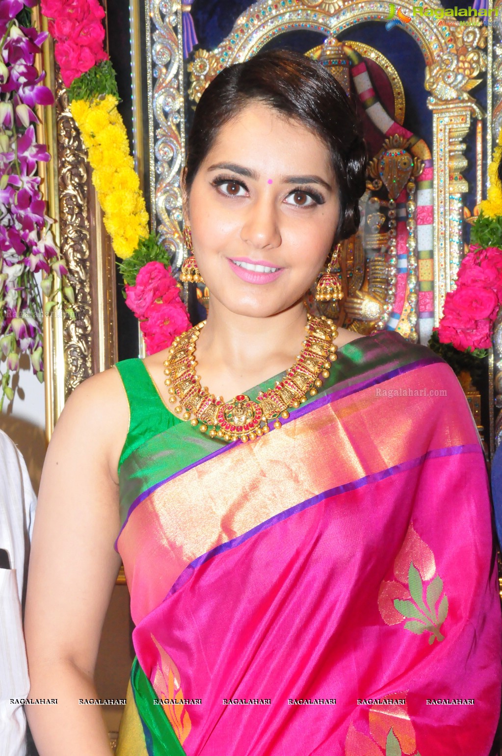 Raashi Khanna inaugurates R.S Brothers at Kothapet, Hyderabad