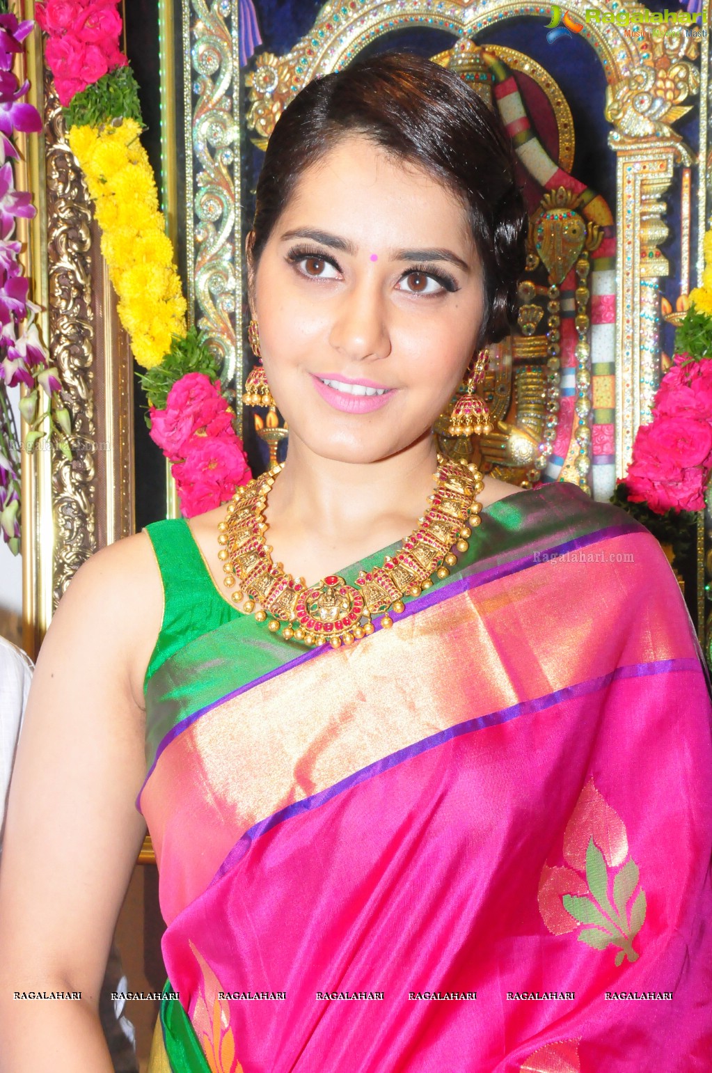 Raashi Khanna inaugurates R.S Brothers at Kothapet, Hyderabad