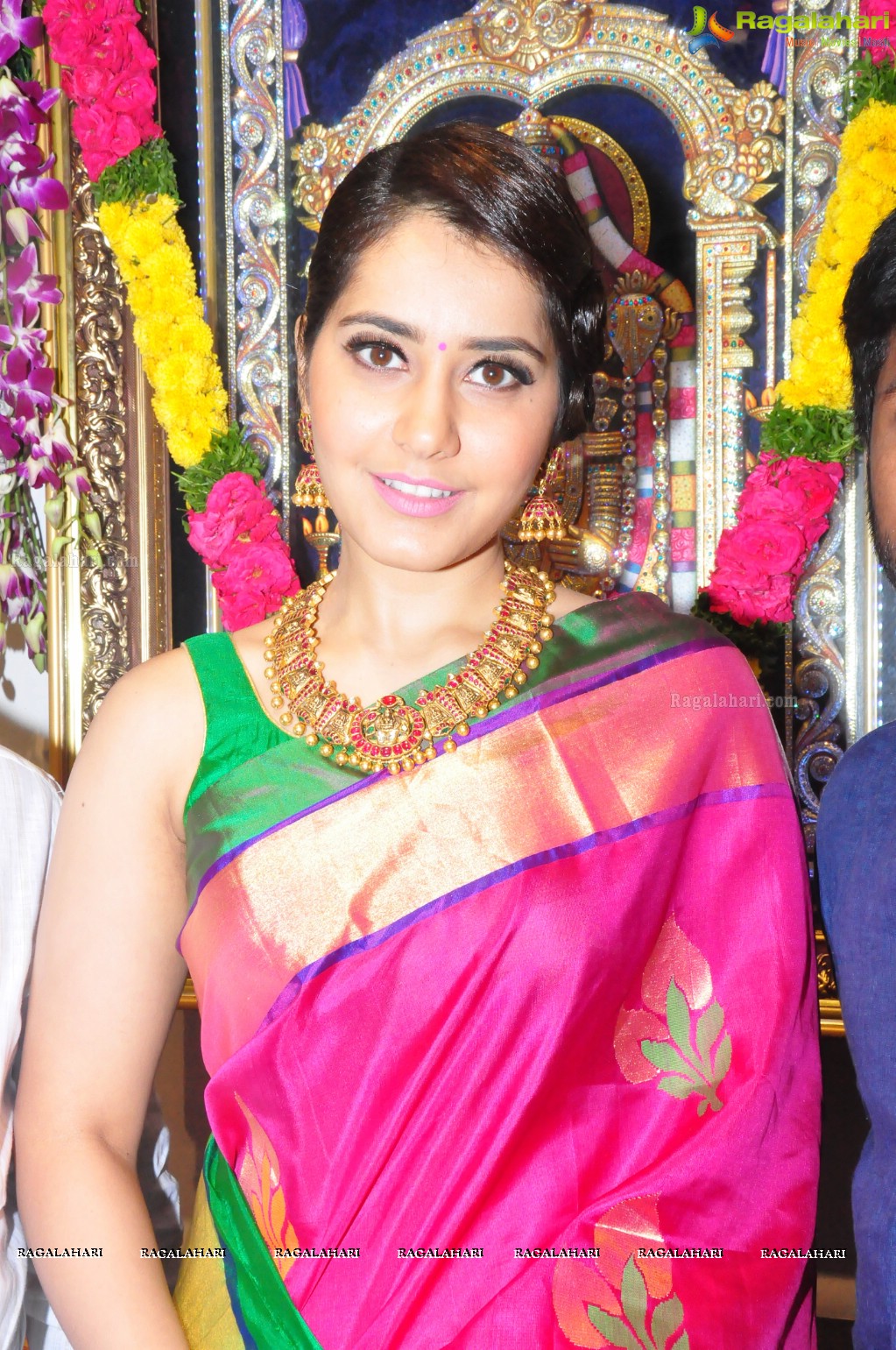 Raashi Khanna inaugurates R.S Brothers at Kothapet, Hyderabad