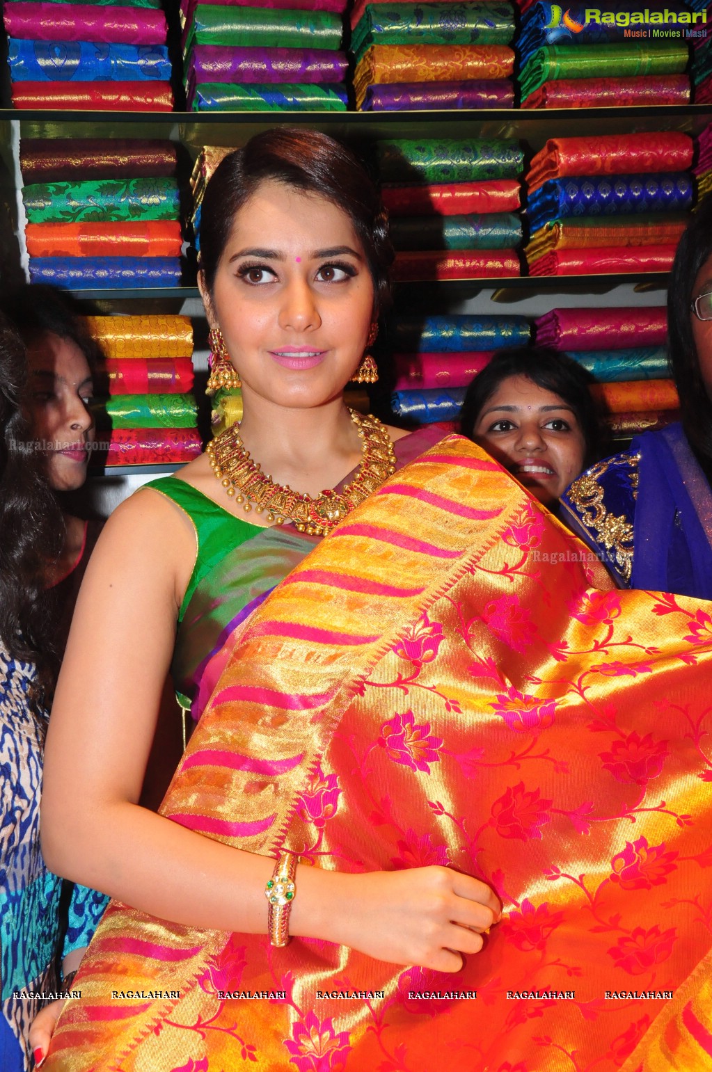 Raashi Khanna inaugurates R.S Brothers at Kothapet, Hyderabad