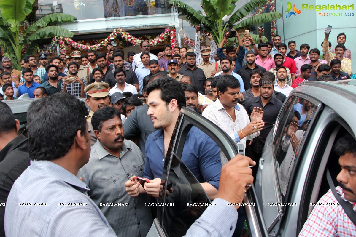 Samantha and Akhil launches South India Shopping Mall, Hyderabad