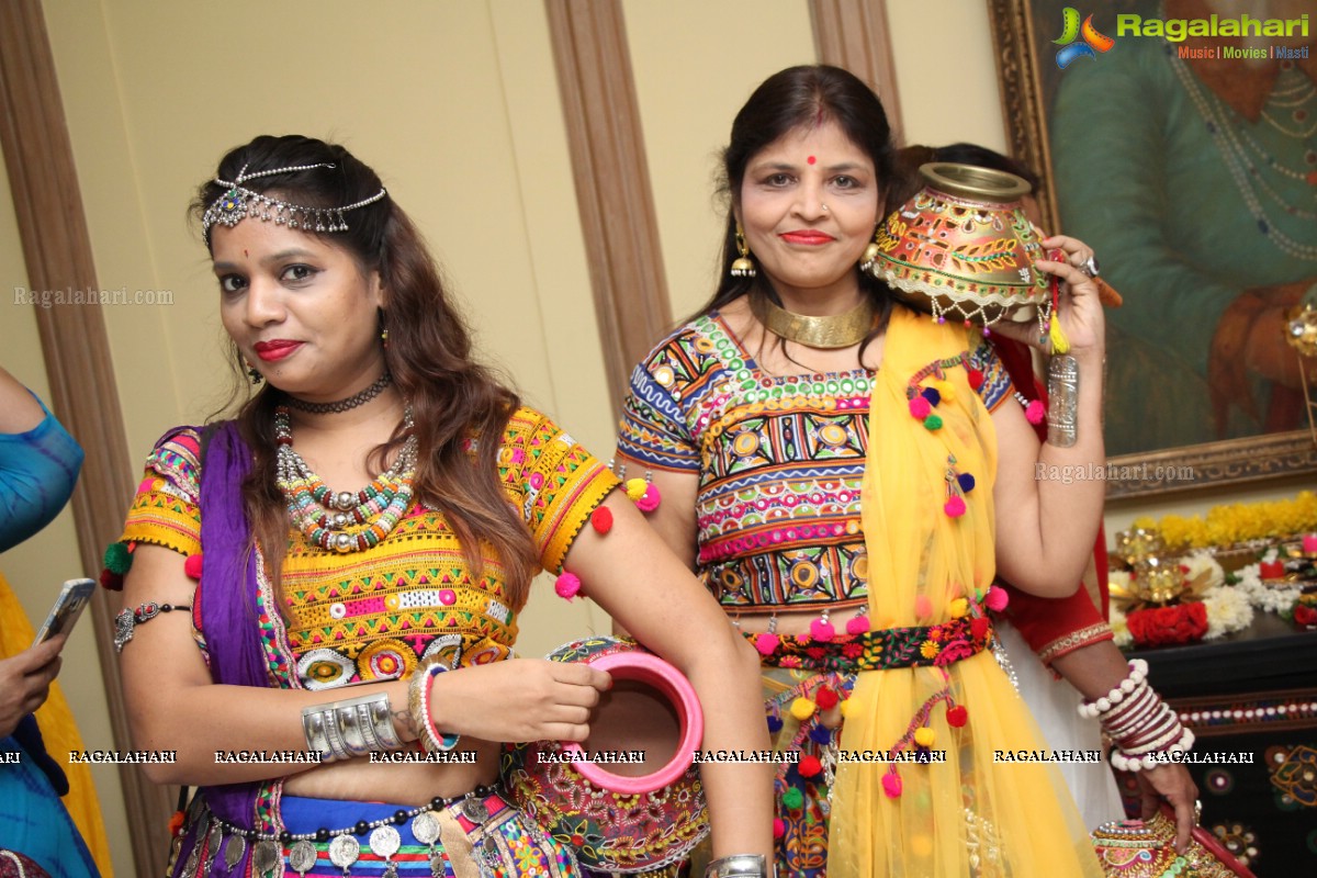 Sanskruti Ladies Club Dandiya Raas 2016 at Hydermahal