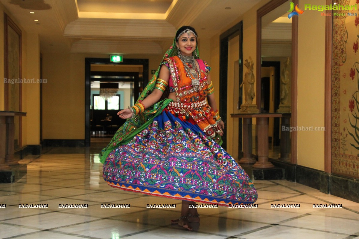 Sanskruti Ladies Club Dandiya Raas 2016 at Hydermahal