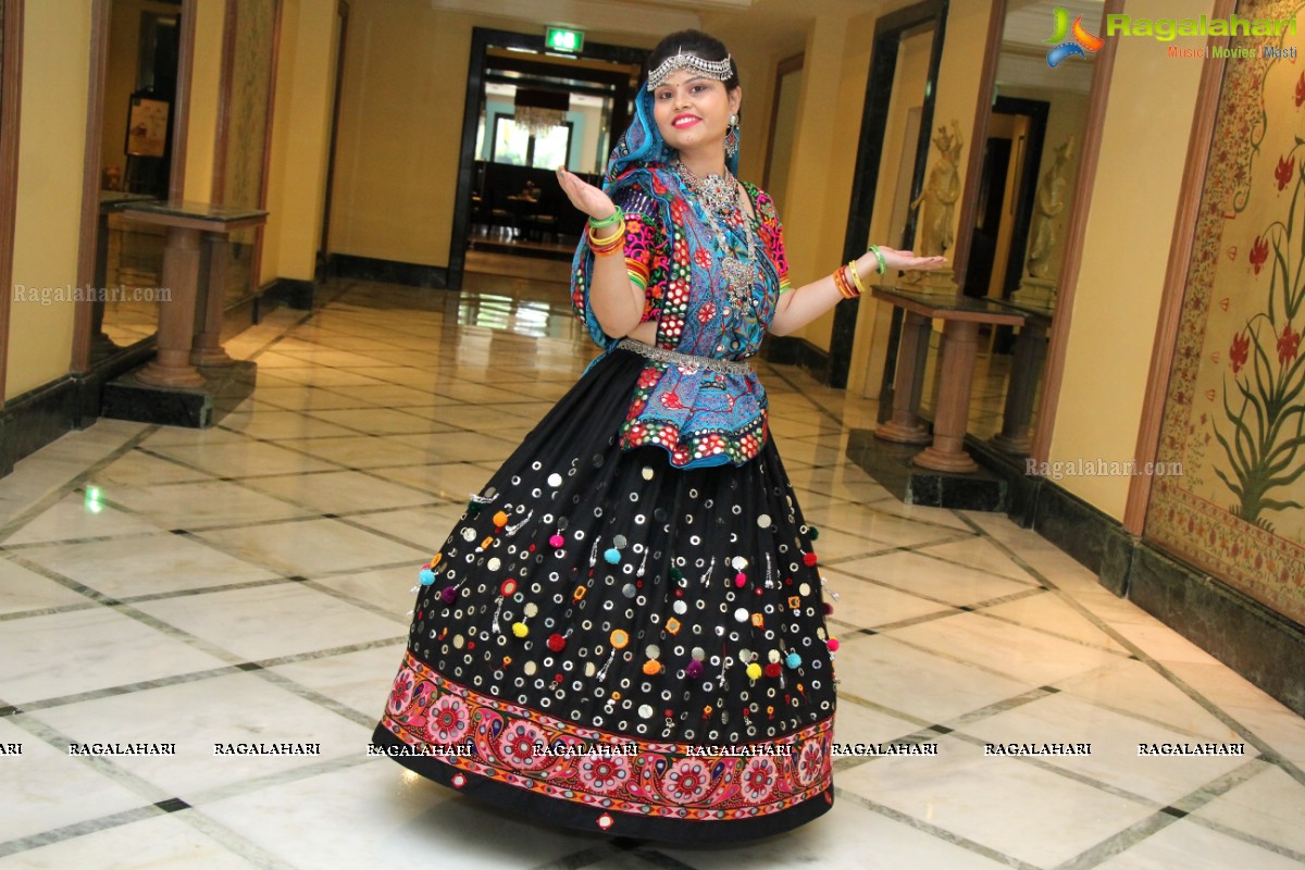 Sanskruti Ladies Club Dandiya Raas 2016 at Hydermahal