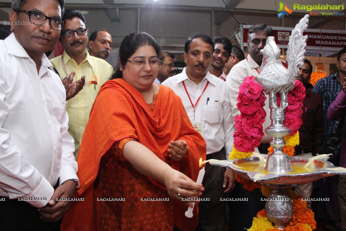 Silk Mark Expo 2016 at Sri Satya Sai Nigamaagamam