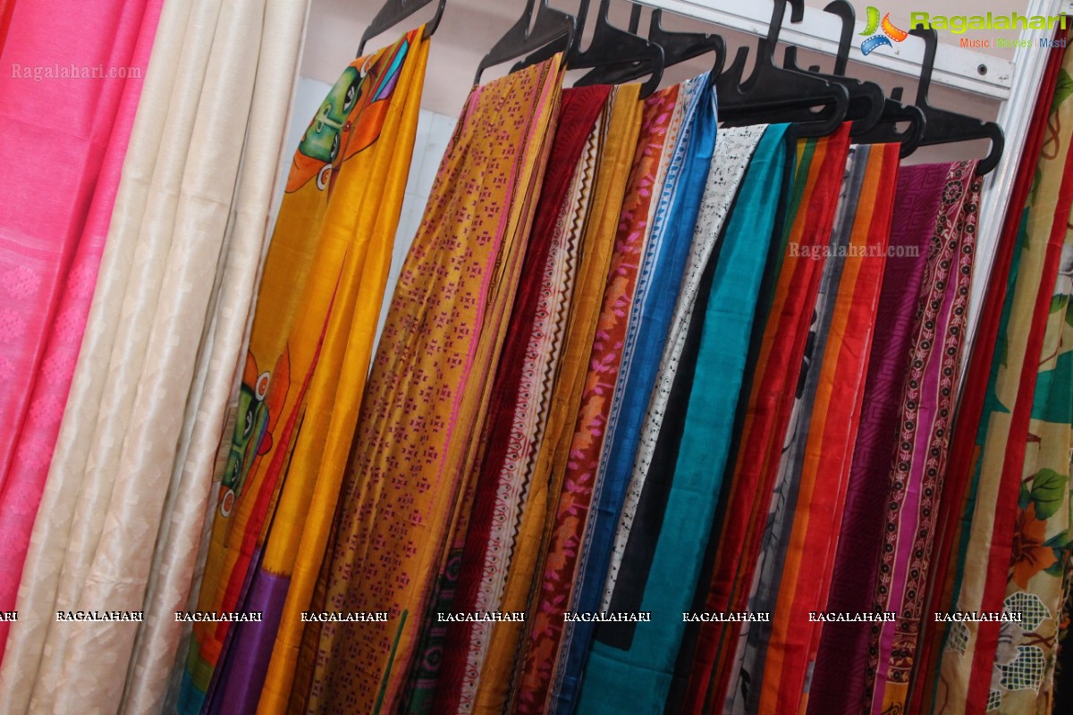 Silk Mark Expo 2016 at Sri Satya Sai Nigamaagamam