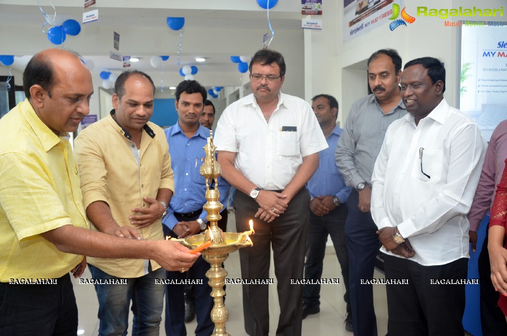 Nikita Bisht Launches Sleepwell World Showroom Miyapur, Hyderabad