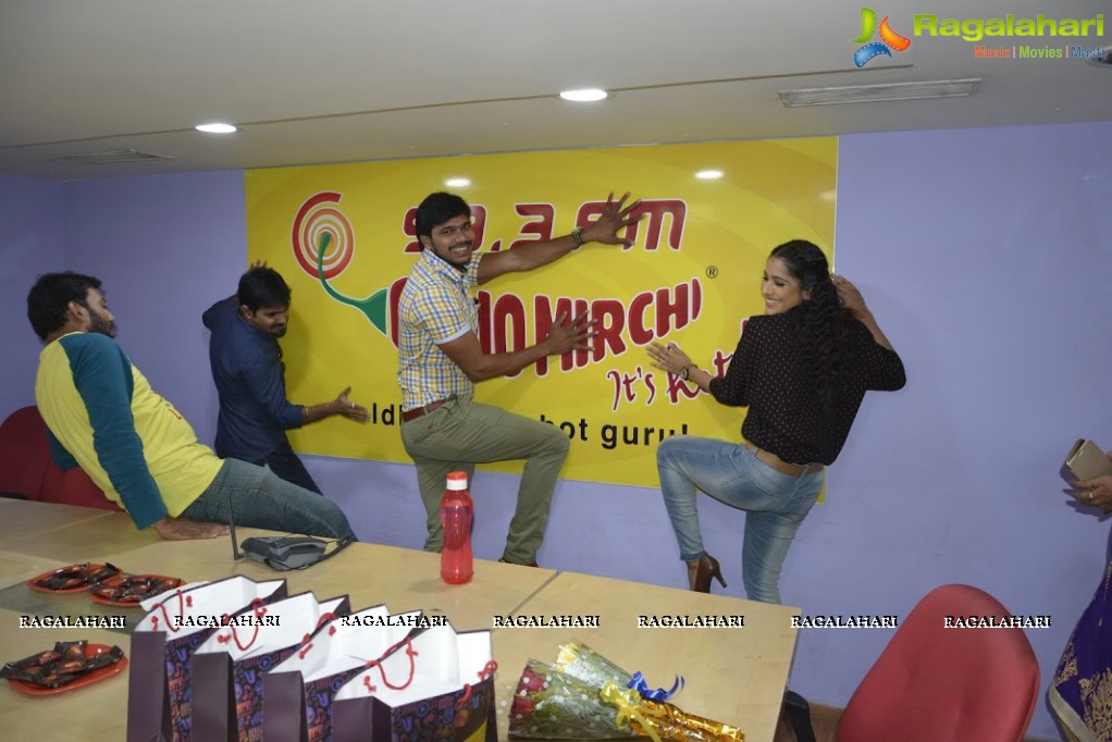 Thanu Vachenanta Team at Radio Mirchi