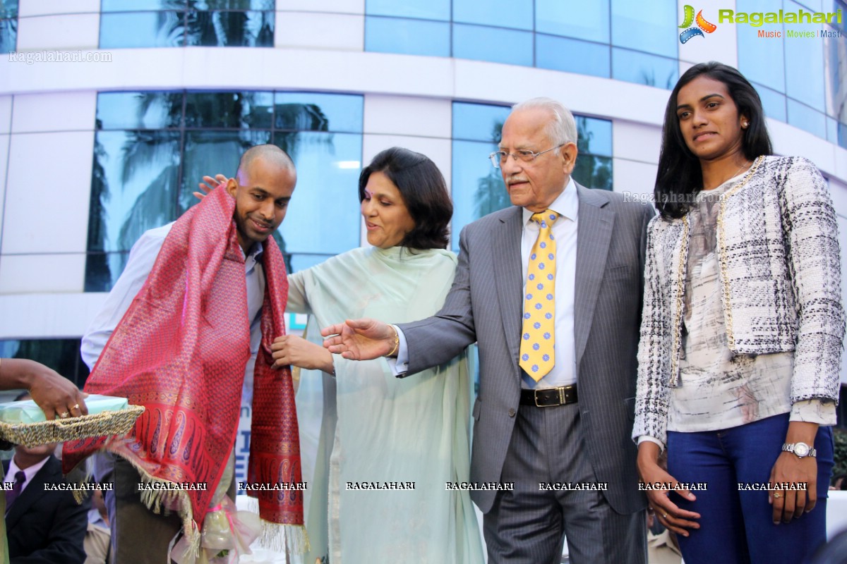 'Apollo Cancer Institutes' launches 'Tomotherapy' at Hyderabad