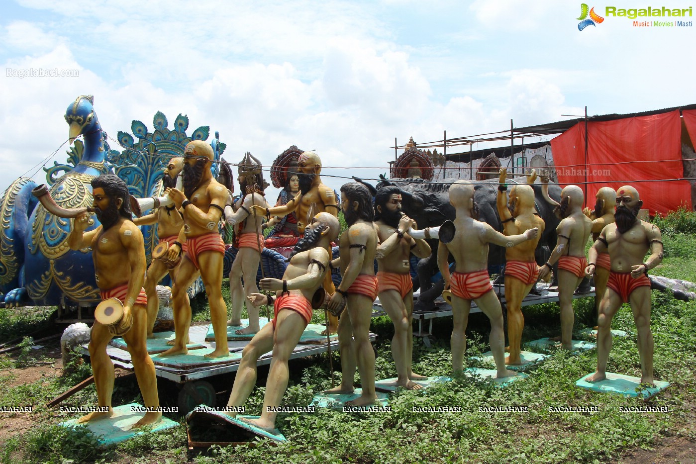 Ganesh Chaturthi Idols Sale at Nagole X Road, Hyderabad