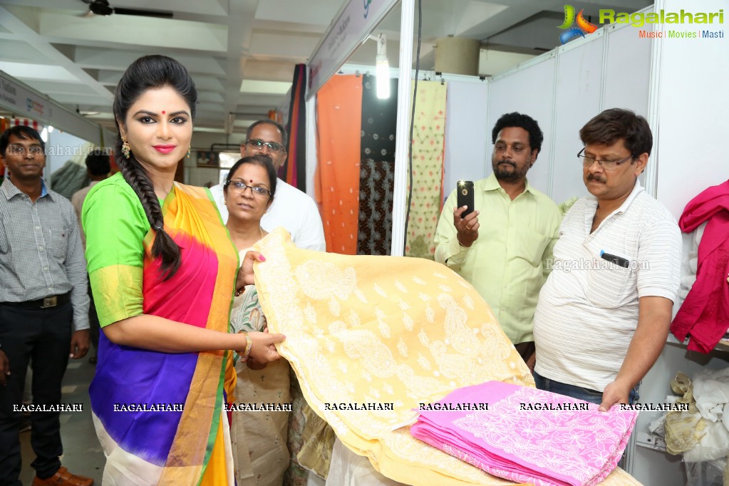 GoCoop Launches 'GoSwadeshi' Handwoven Fair At Ameerpet