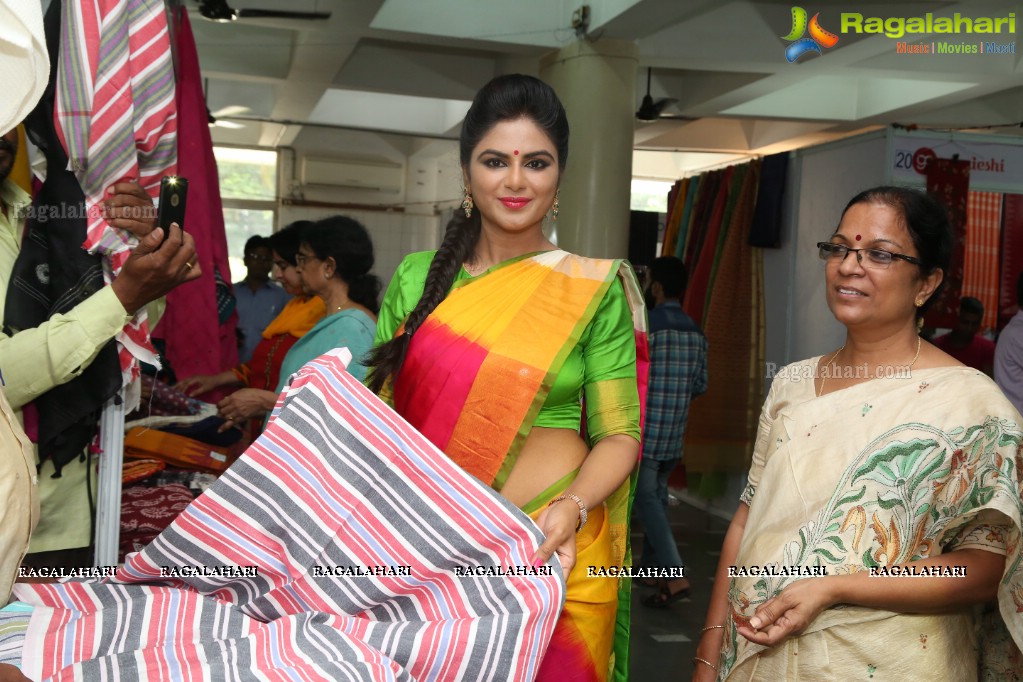 GoCoop Launches 'GoSwadeshi' Handwoven Fair At Ameerpet