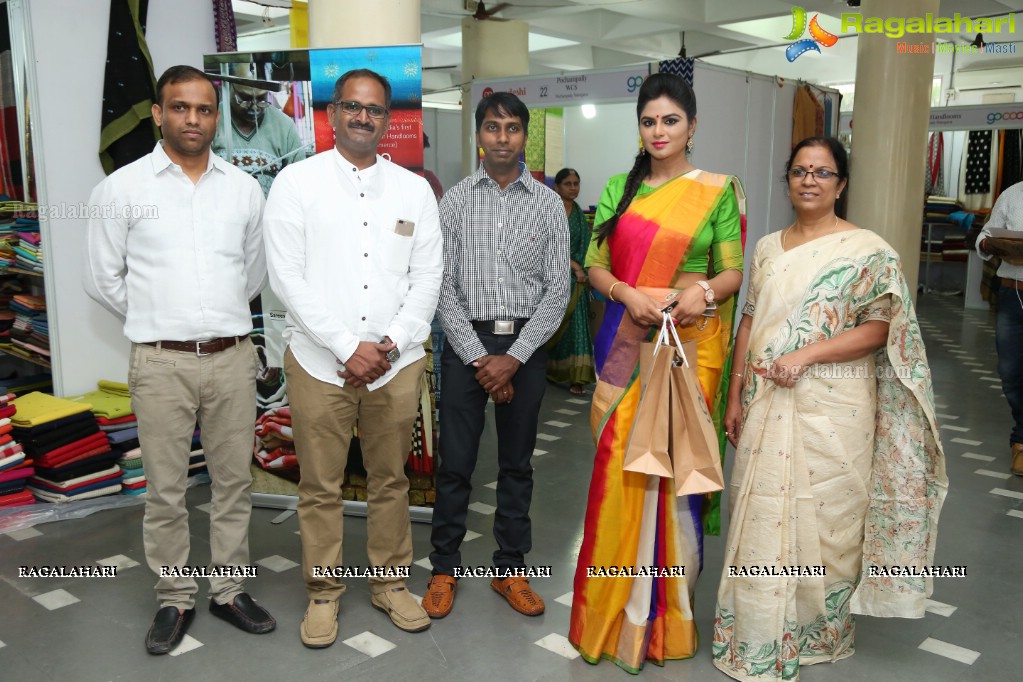 GoCoop Launches 'GoSwadeshi' Handwoven Fair At Ameerpet