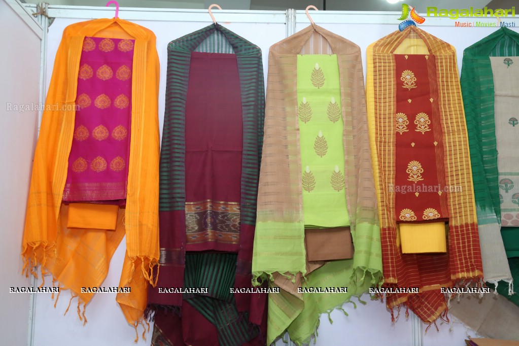 GoCoop Launches 'GoSwadeshi' Handwoven Fair At Ameerpet