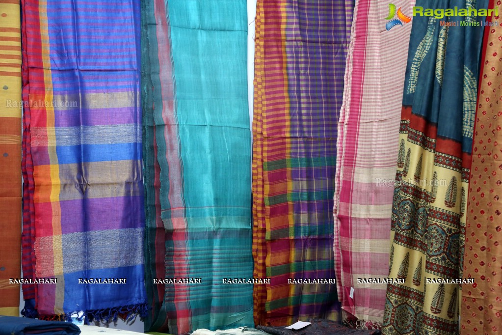 GoCoop Launches 'GoSwadeshi' Handwoven Fair At Ameerpet