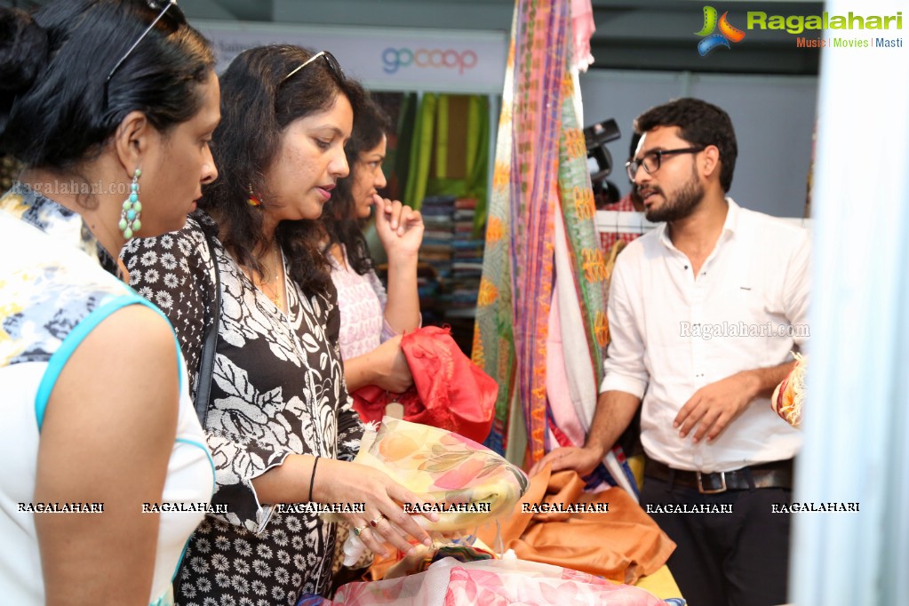 GoCoop Launches 'GoSwadeshi' Handwoven Fair At Ameerpet