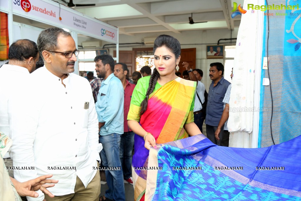 GoCoop Launches 'GoSwadeshi' Handwoven Fair At Ameerpet