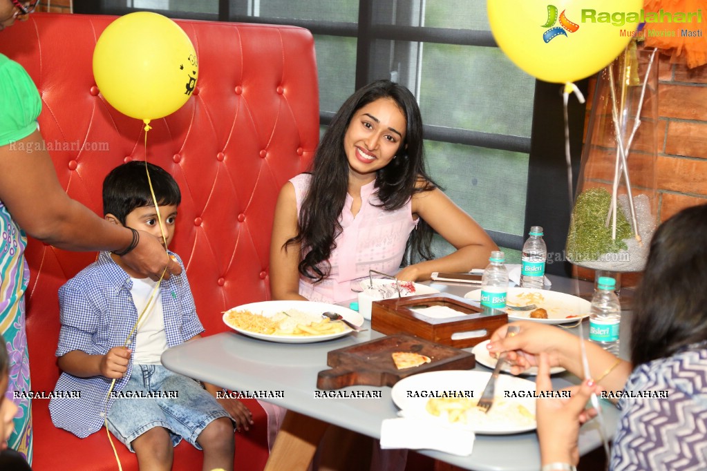 Aanya & Parth Birthday Party at Kids Centre