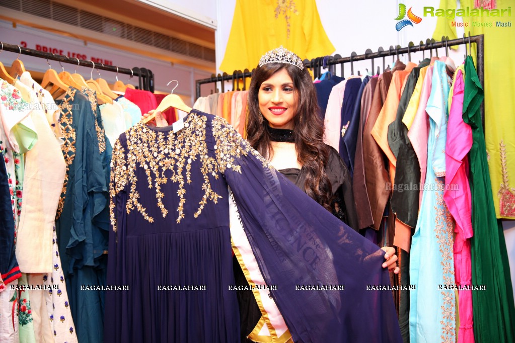 Abhimanika Tavi launches Khwaaish Designer Exhibition at Taj Krishna