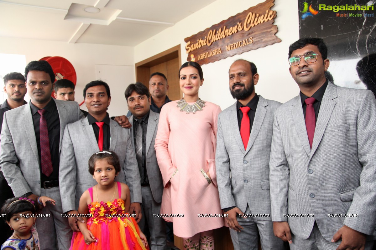 Catherine Tresa inaugurates Eledent Hospitals, Kondapur