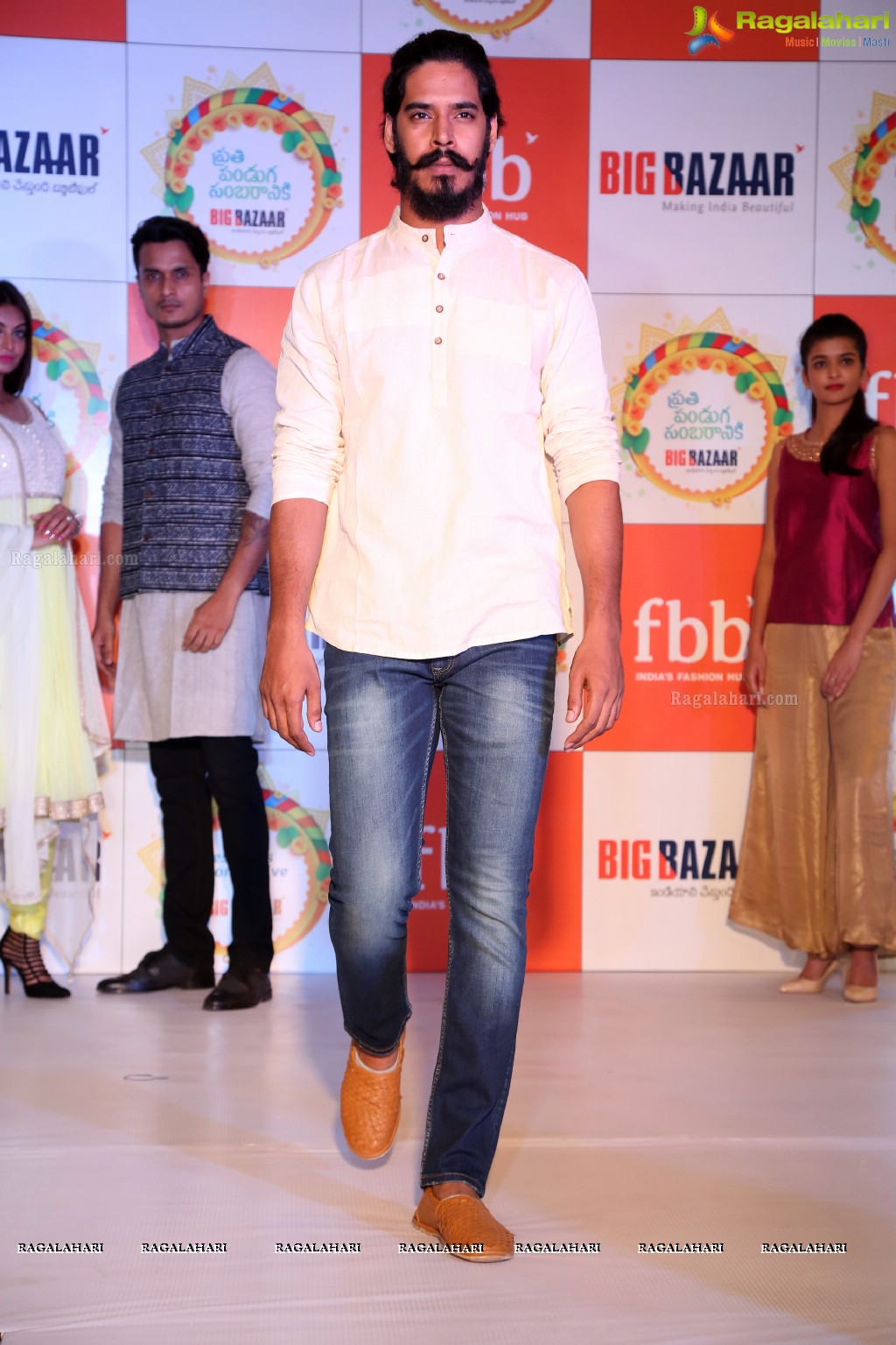 Pranita Subhash launches fbb Special Dasara Collection 2017