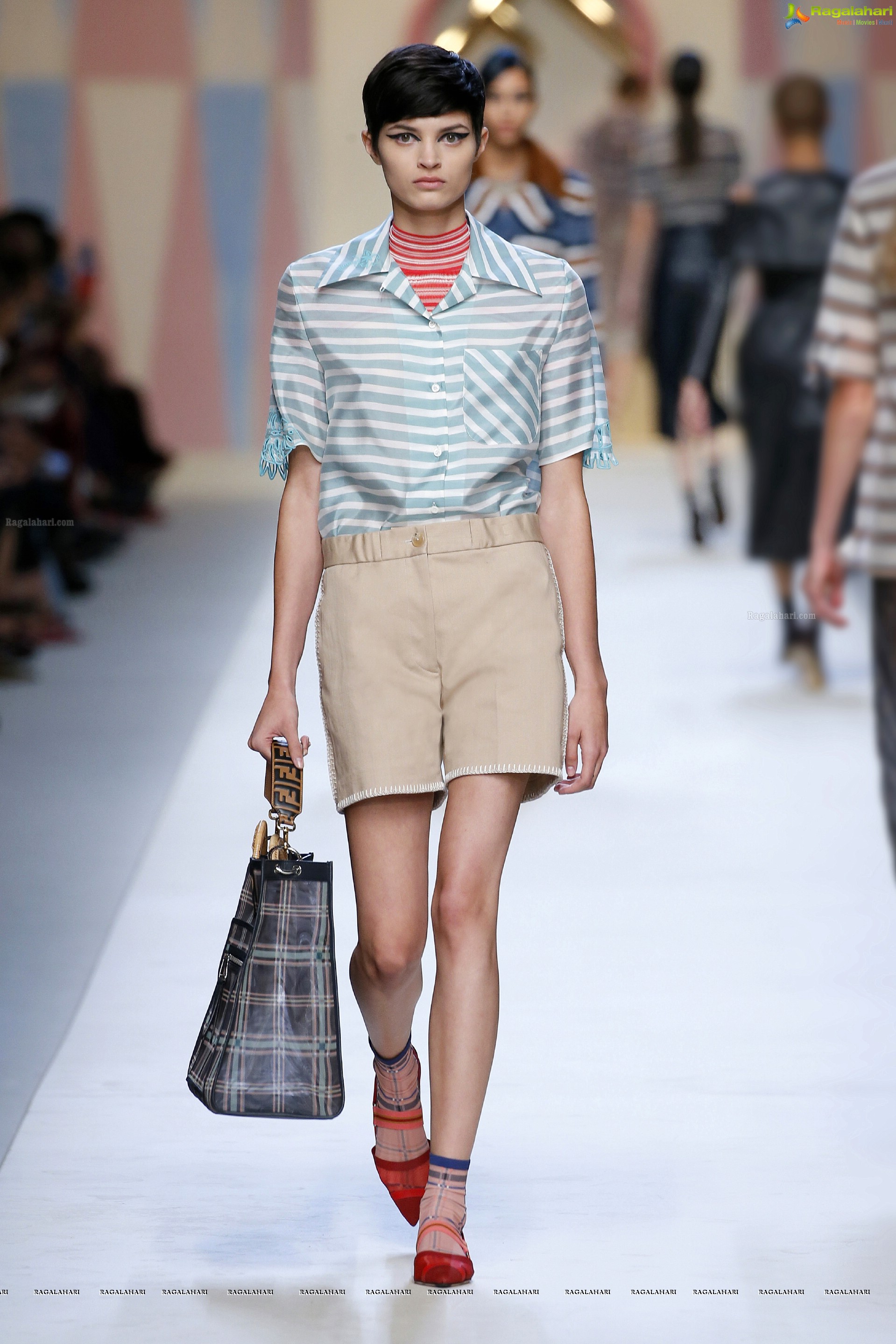 Fendi Spring-Summer 2018 Women's Fashion Show