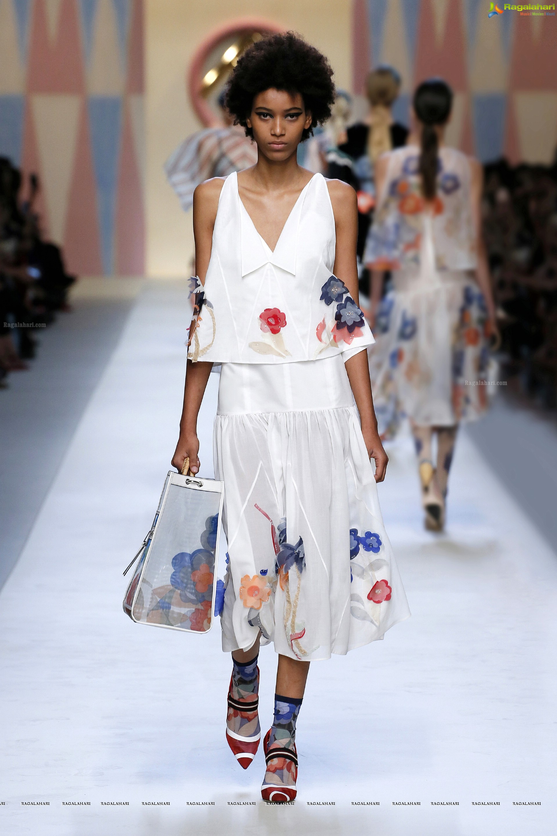 Fendi Spring-Summer 2018 Women's Fashion Show