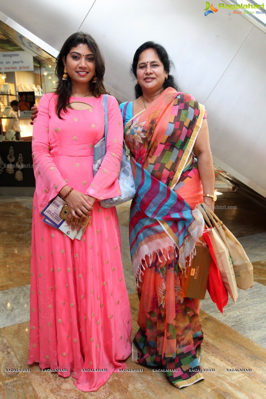 Shalini Pandey launches Hi Life Exhibition at Novotel, HICC