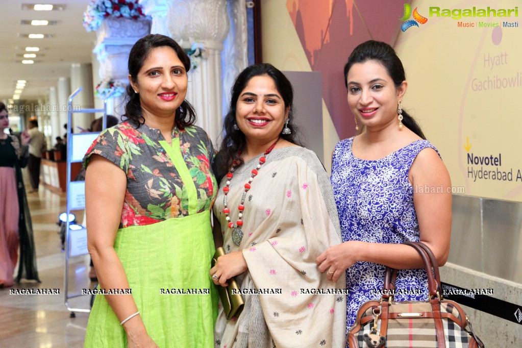 Shalini Pandey launches Hi Life Exhibition at Novotel, HICC