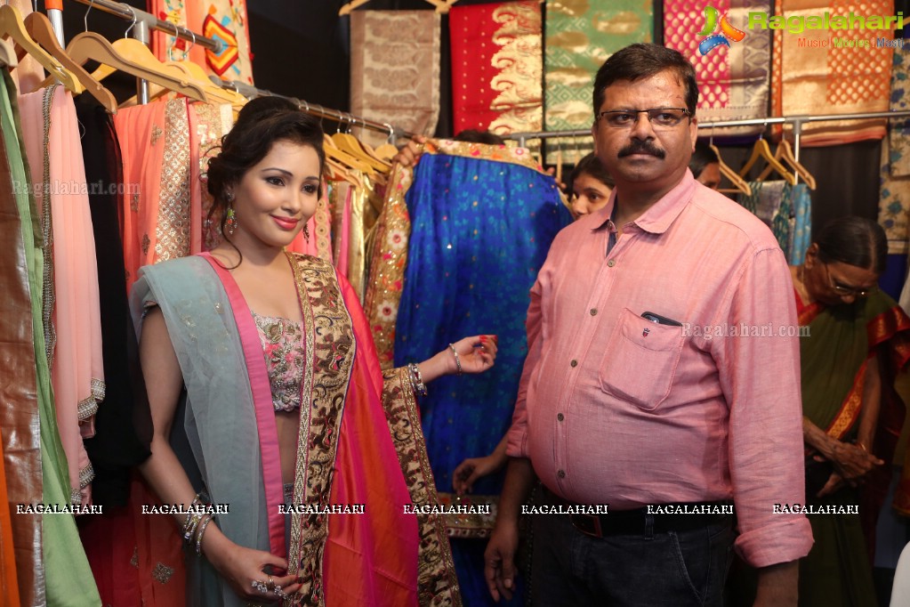 Ibra Khan launches National Silk Expo at Sri Satya Sai Nigamagamam