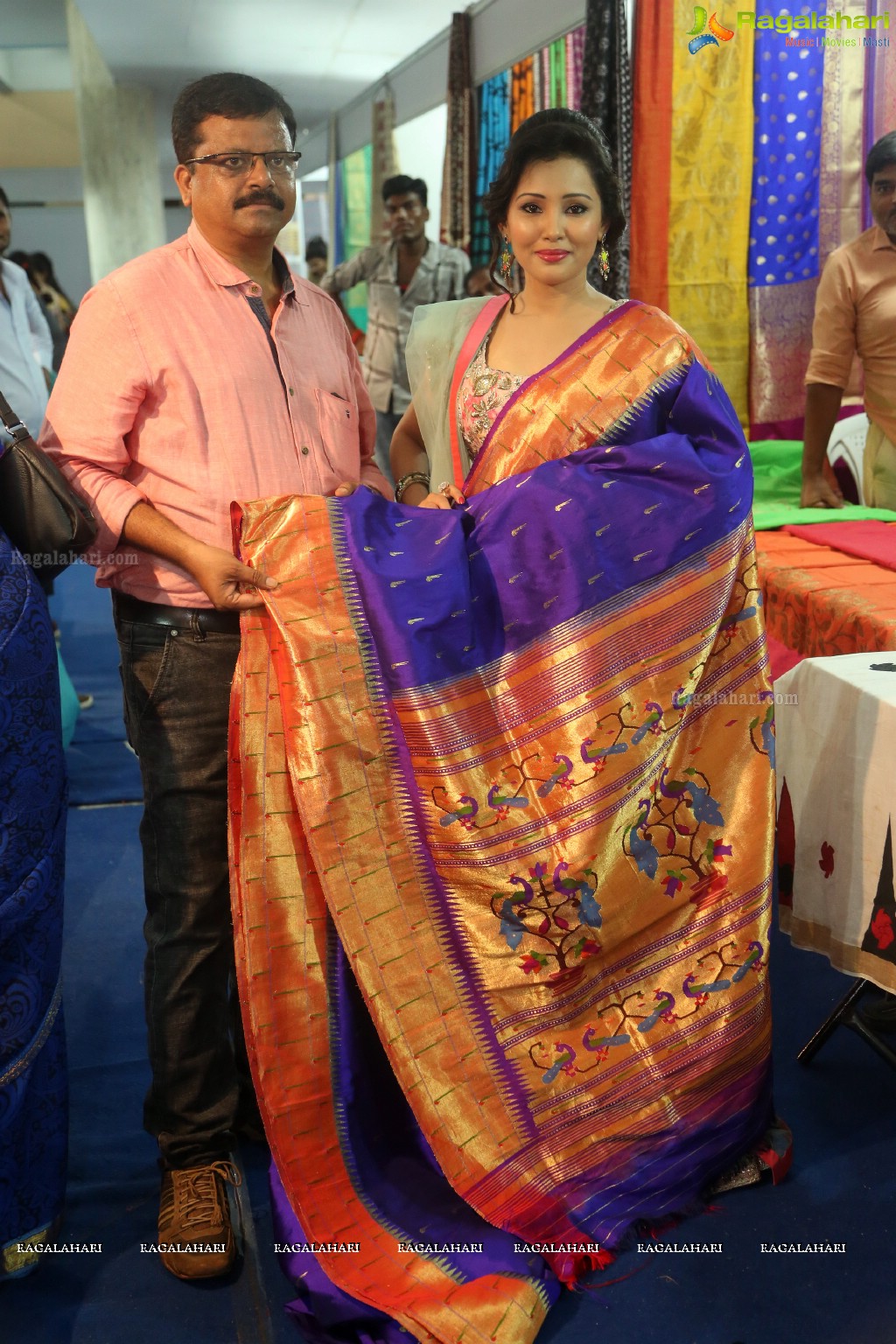 Ibra Khan launches National Silk Expo at Sri Satya Sai Nigamagamam