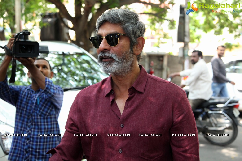 Jagapathi Babu launches Allvet Pet Clinic at Road #2, Banjara Hills, Hyderabad