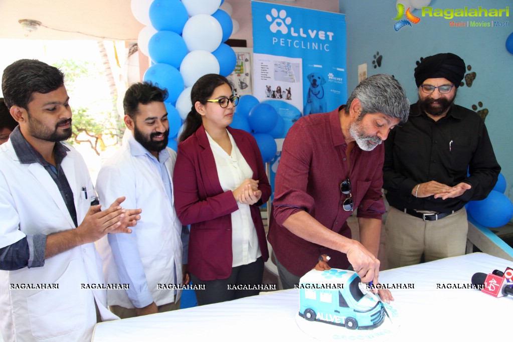 Jagapathi Babu launches Allvet Pet Clinic at Road #2, Banjara Hills, Hyderabad