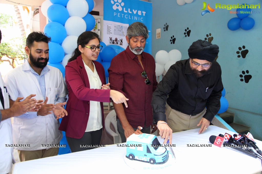 Jagapathi Babu launches Allvet Pet Clinic at Road #2, Banjara Hills, Hyderabad