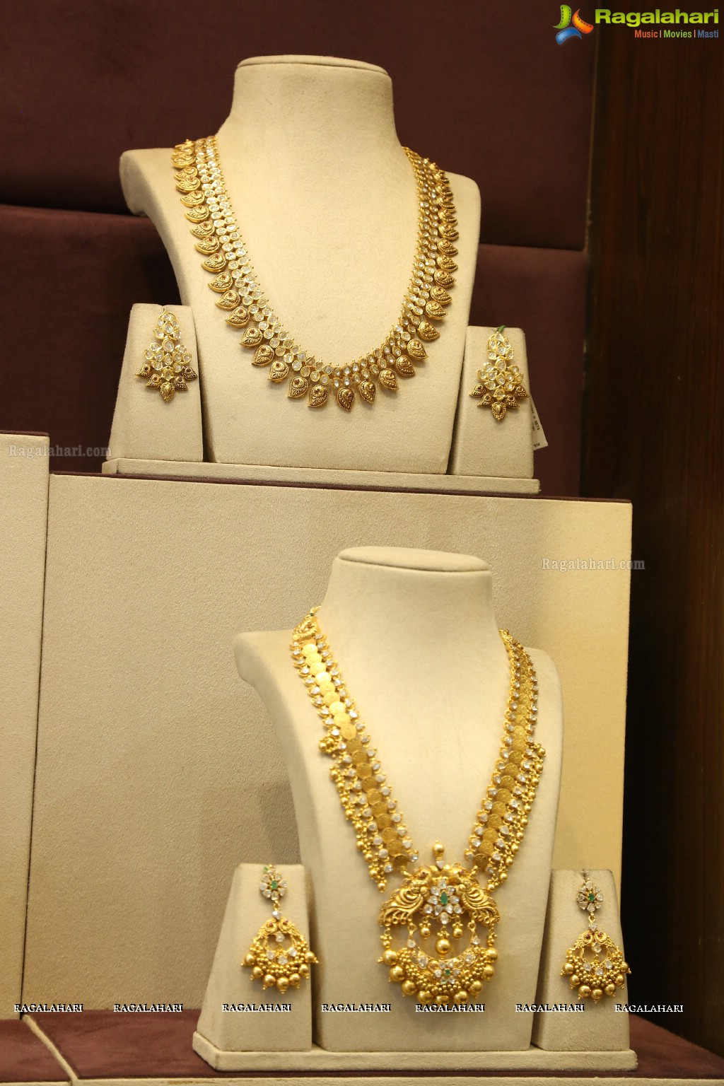 Sania Mirza unveils Season 3 of The Label Bazaar at Musaddilal Jewellers