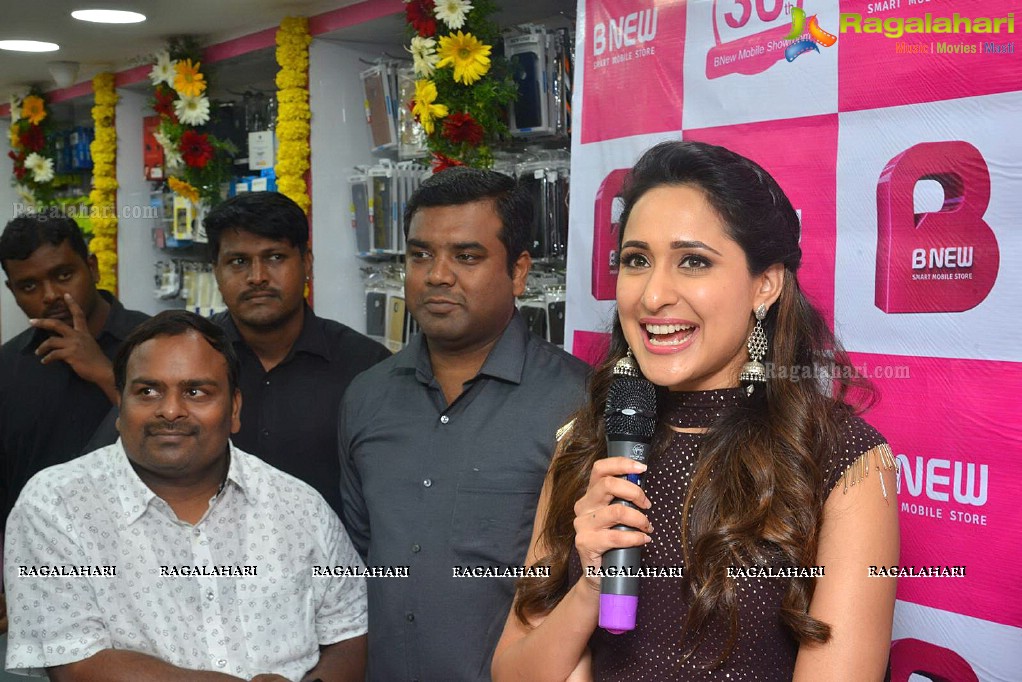 Pragya Jaiswal Launches BNEW Mobile Store At Gajuwaka In Vizag 