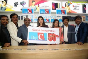 Raashi Khanna Big C Mobile Store