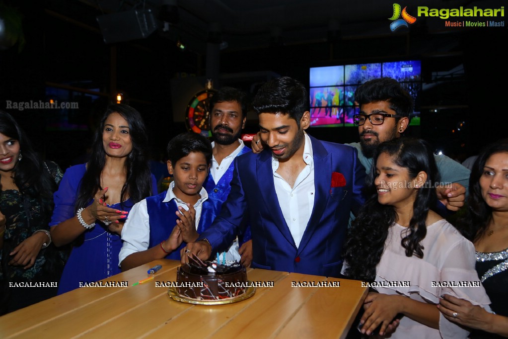 Sushila Bokadiya's Son Ronak's Birthday Bash at Karma