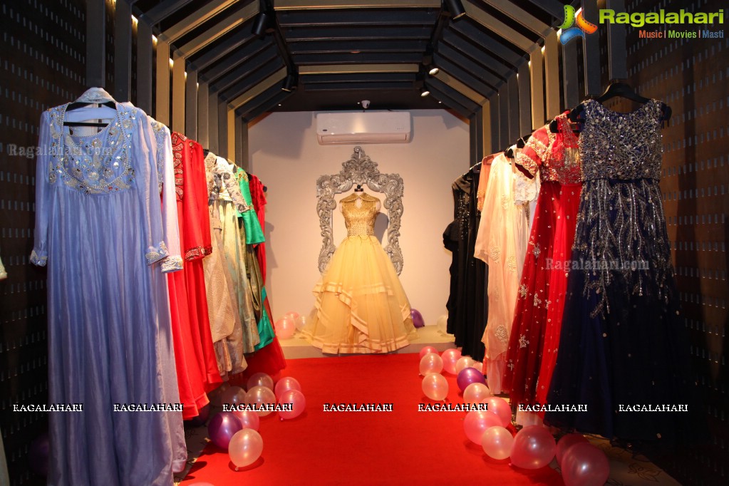 Sushmita Sen launches Sashi Vangapalli Store, Hyderabad