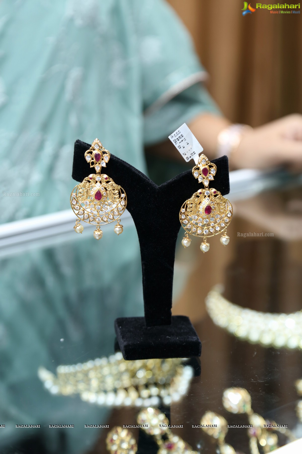 Diamond and Uncut Polki Jewellery Showcase by Shalini Modani at Jubilee Hills International Centre