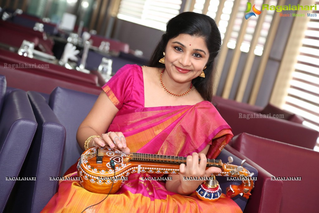 World Record Attempt by Veena Srivani Parankusham at Daspalla Hotel