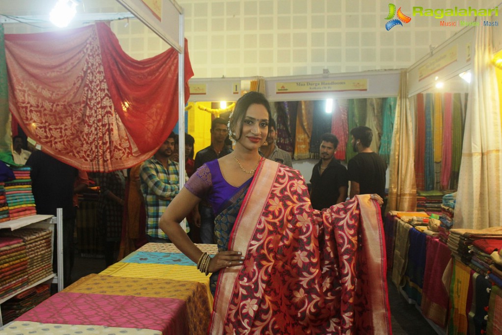 Mrs Goa Samiksha Launches Silk India Expo at Goa