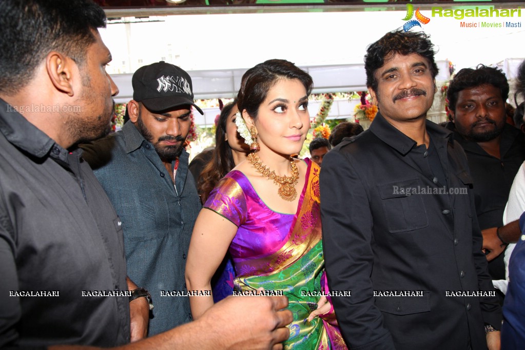 Akkineni Nagarjuna launches South India Shopping Mall at Madinaguda