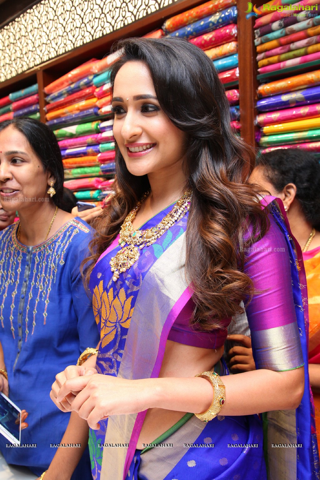 Akkineni Nagarjuna launches South India Shopping Mall at Madinaguda