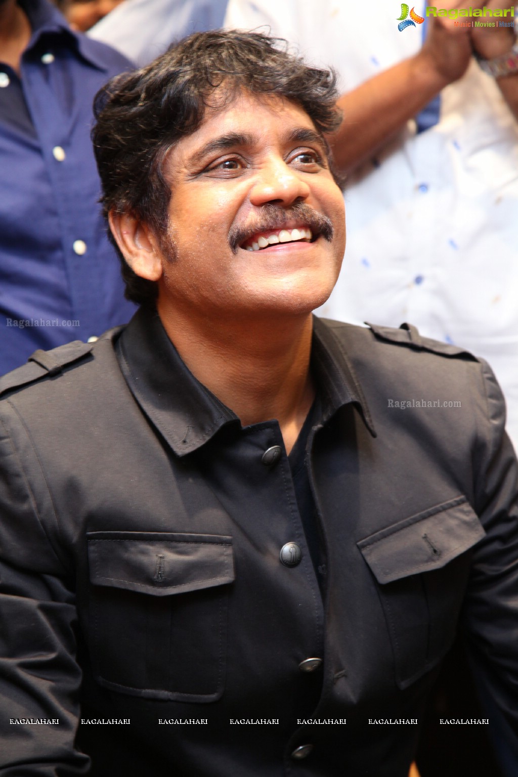 Akkineni Nagarjuna launches South India Shopping Mall at Madinaguda