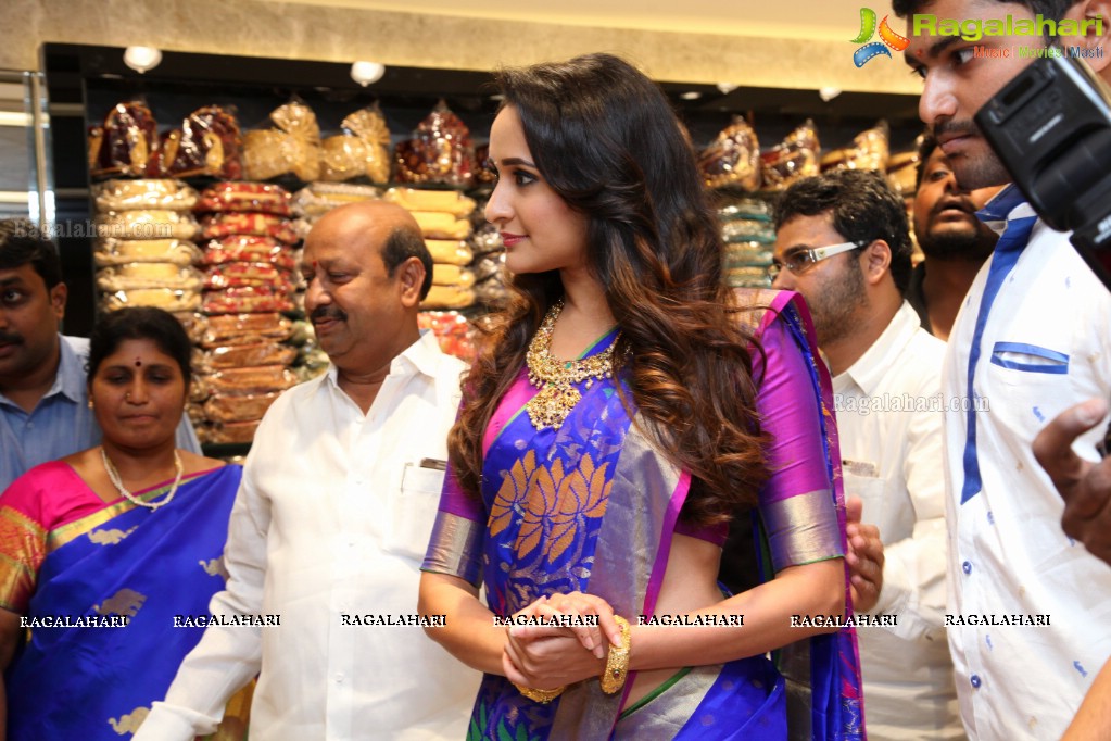 Akkineni Nagarjuna launches South India Shopping Mall at Madinaguda