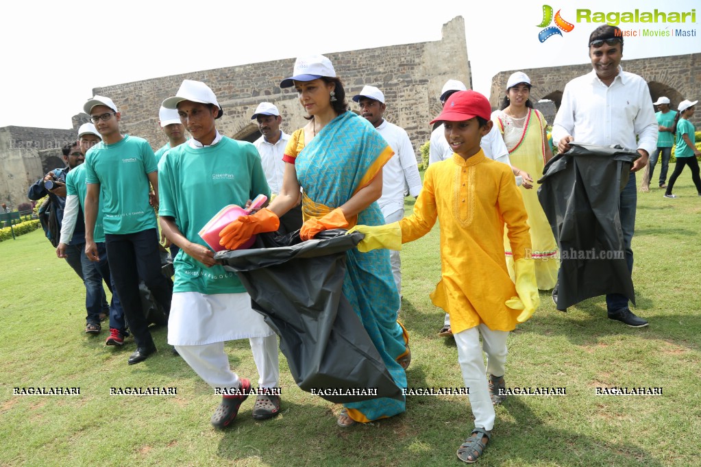 Amala Akkineni flags off Cleaning Program - Swachchata Hi Seva at Golconda Fort