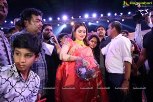 Tamannaah Dildar Dandiya