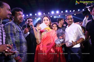 Tamannaah Dildar Dandiya