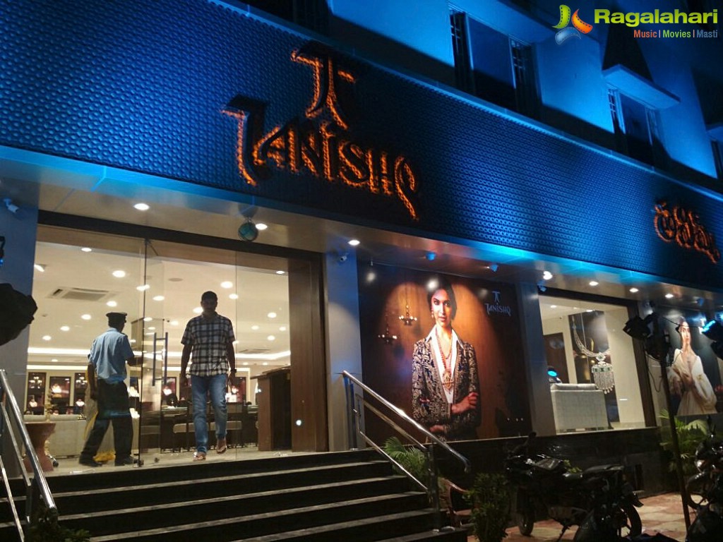 Tanishq Showroom Launch, Anantapur
